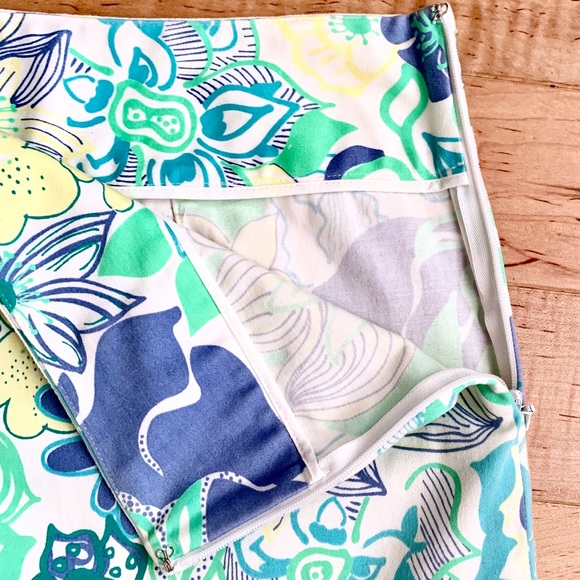 Tibi Multicolor Cotton Floral Shorts Side Zip 2 - Picture 3 of 5